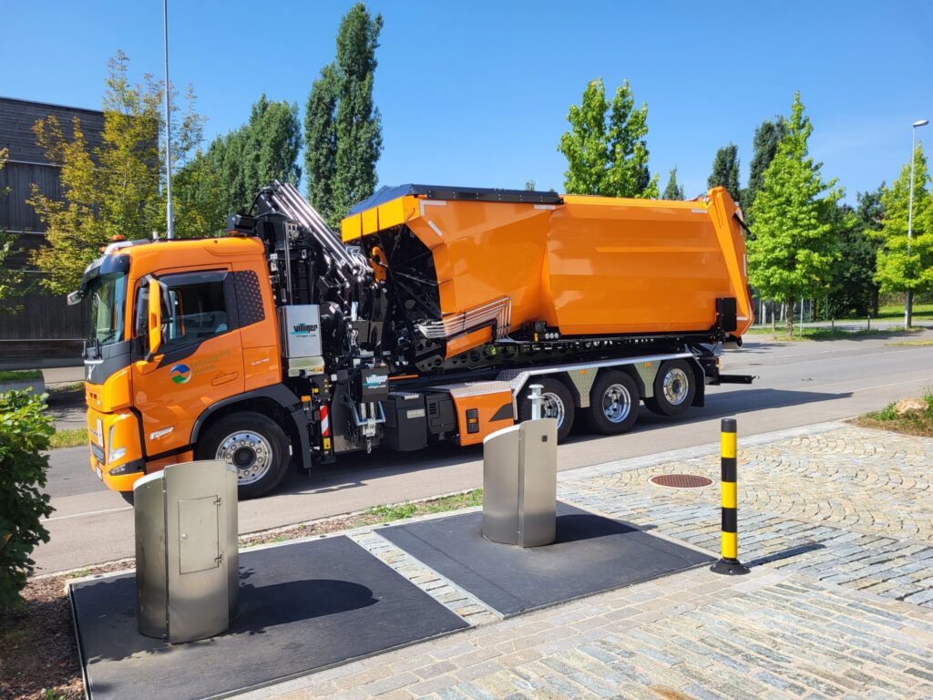 Baléro Einwurfsäule – Villiger Entsorgungssysteme AG