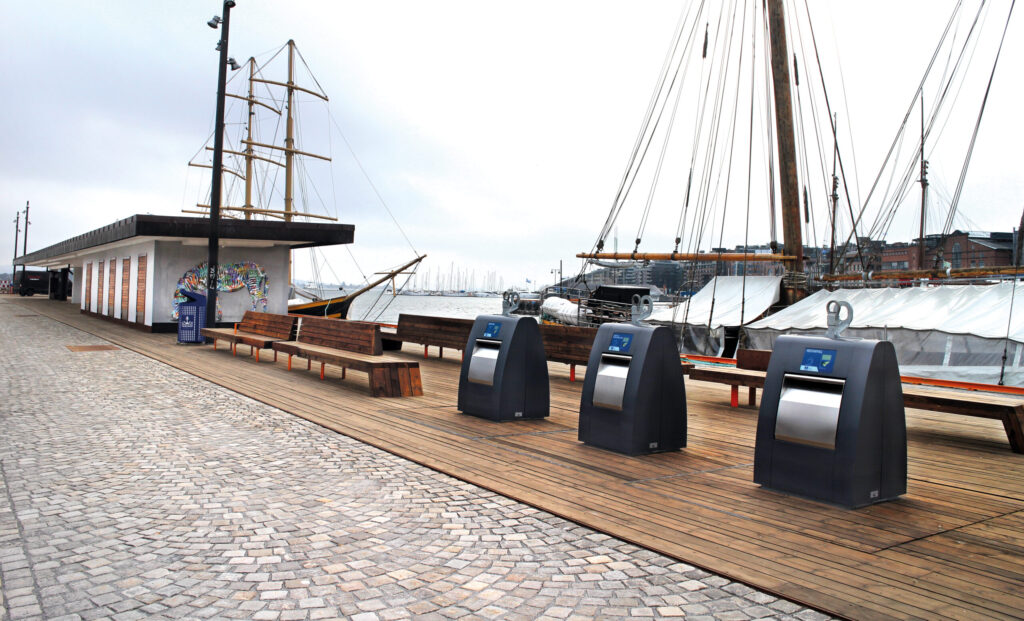 Lugano Einwurfsäule – Villiger Entsorgungssysteme AG