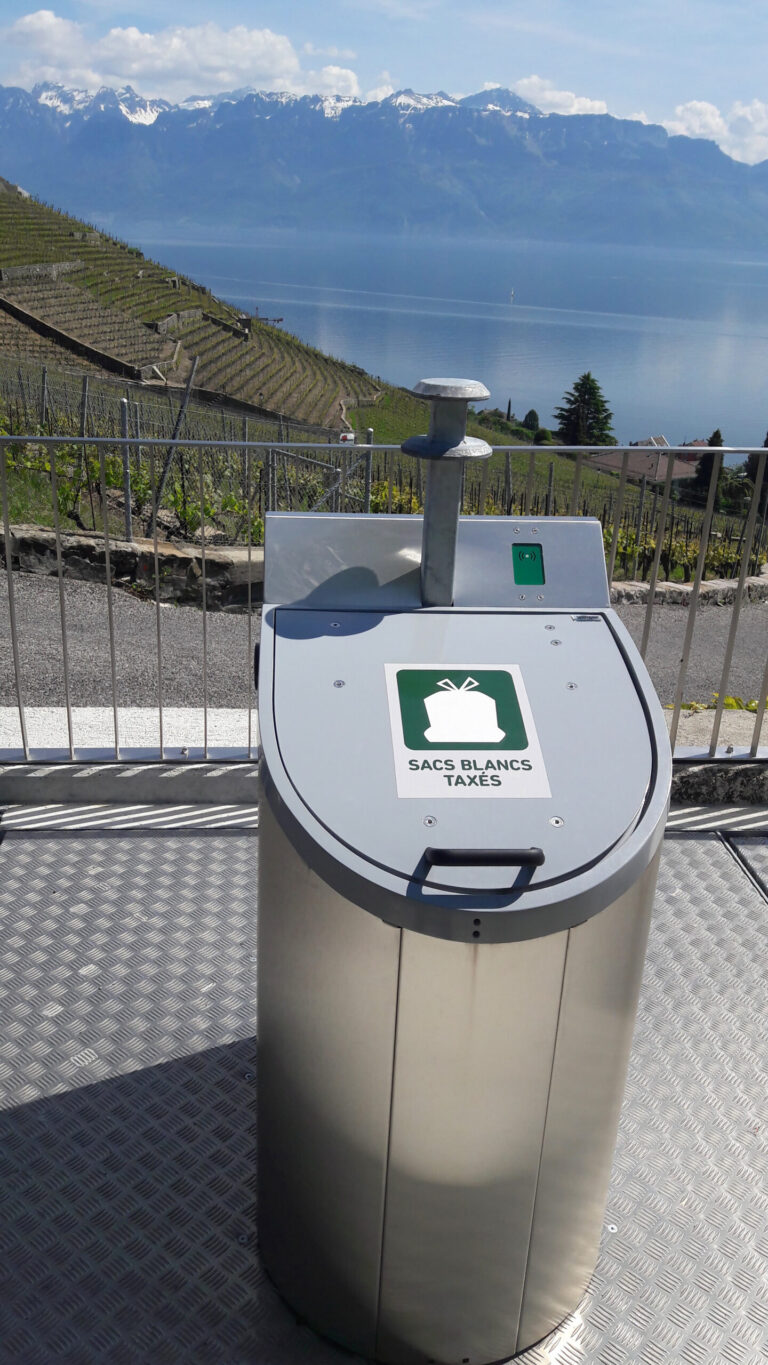 Vilaro Einwurfsäule – Villiger Entsorgungssysteme AG